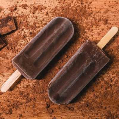 Picolé de chocolate